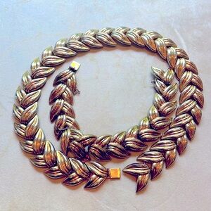 Trifari Chocker & Bracelet 2 Piece Set Vintage Gold Tone Laurel Wreath Leaf EUC